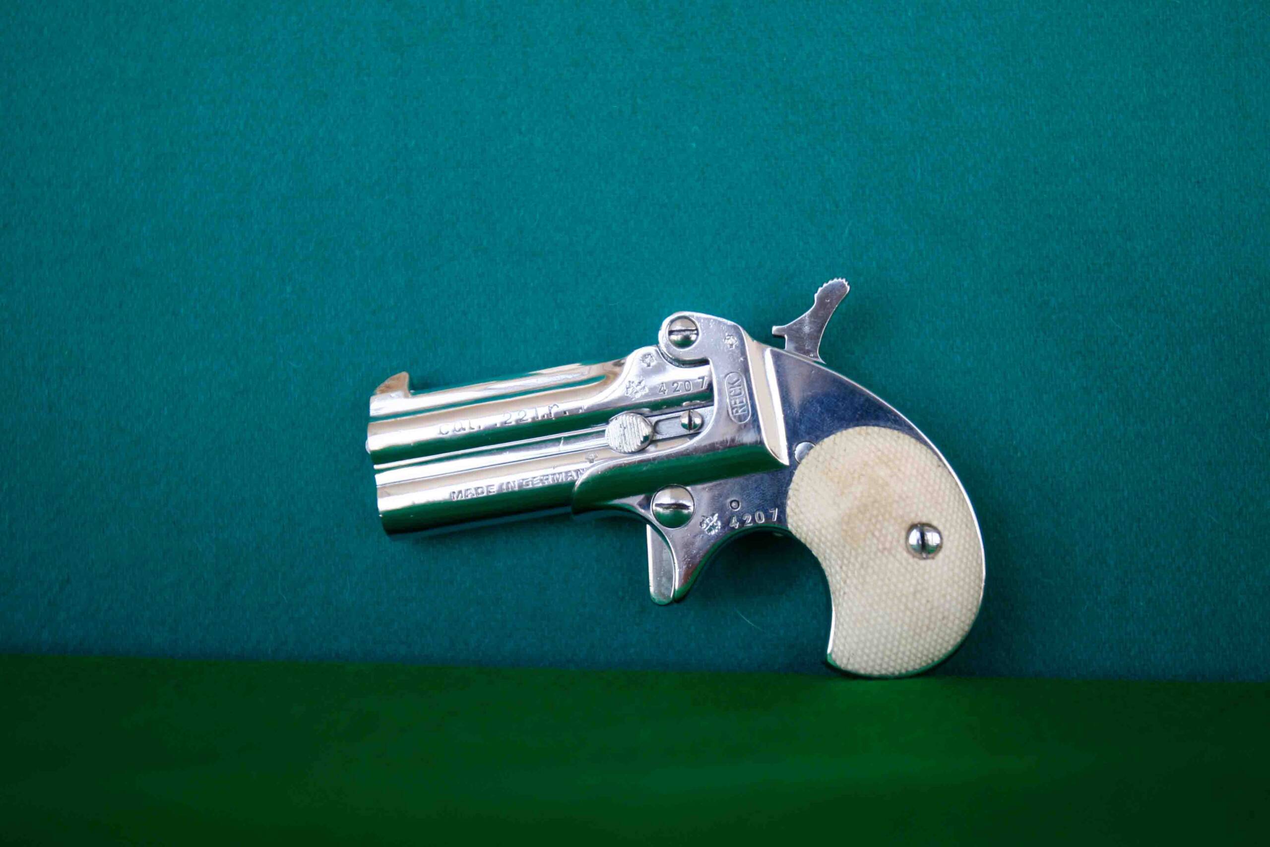 Derringer – APA Fine & Antique Sporting Arms